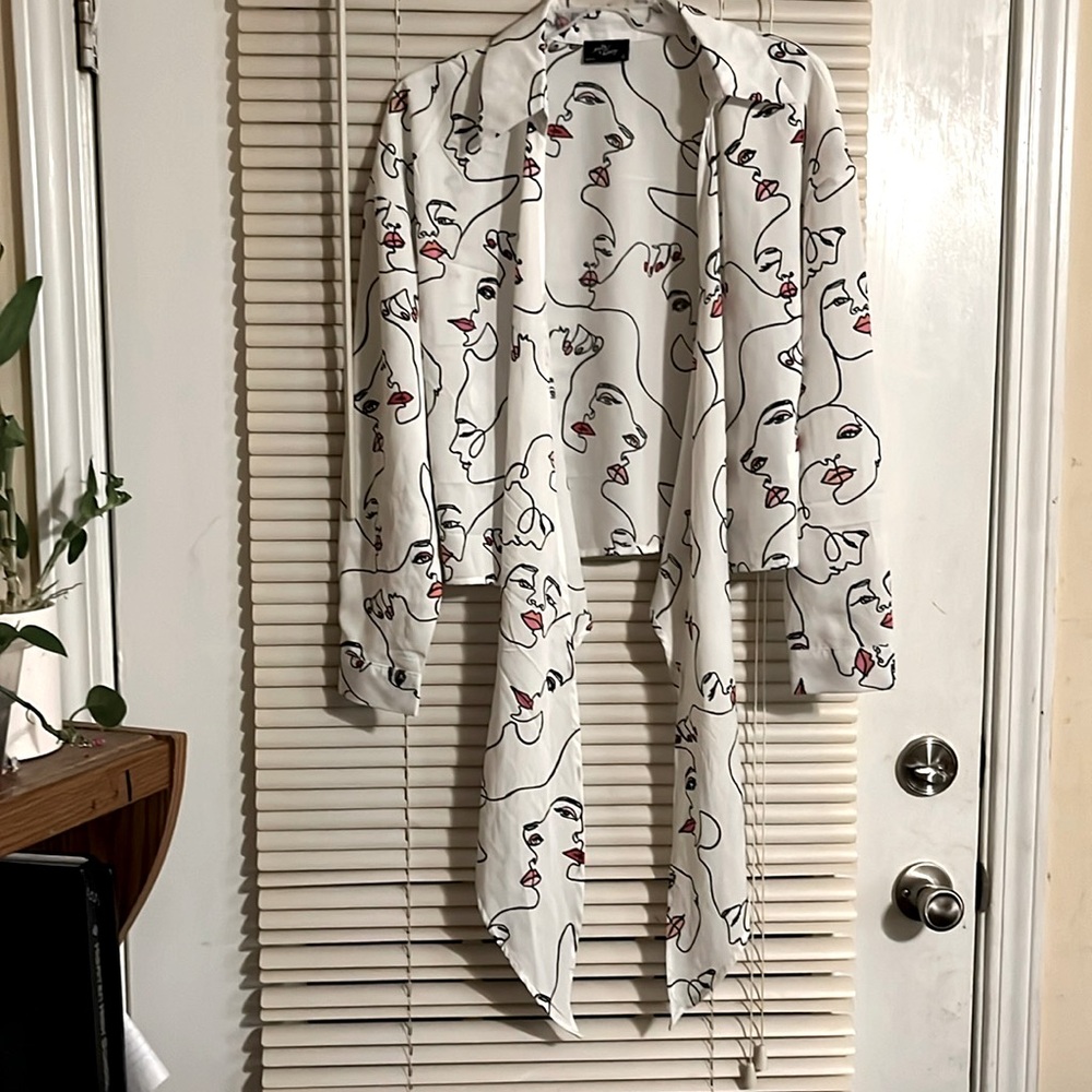 White long sleeved blouse